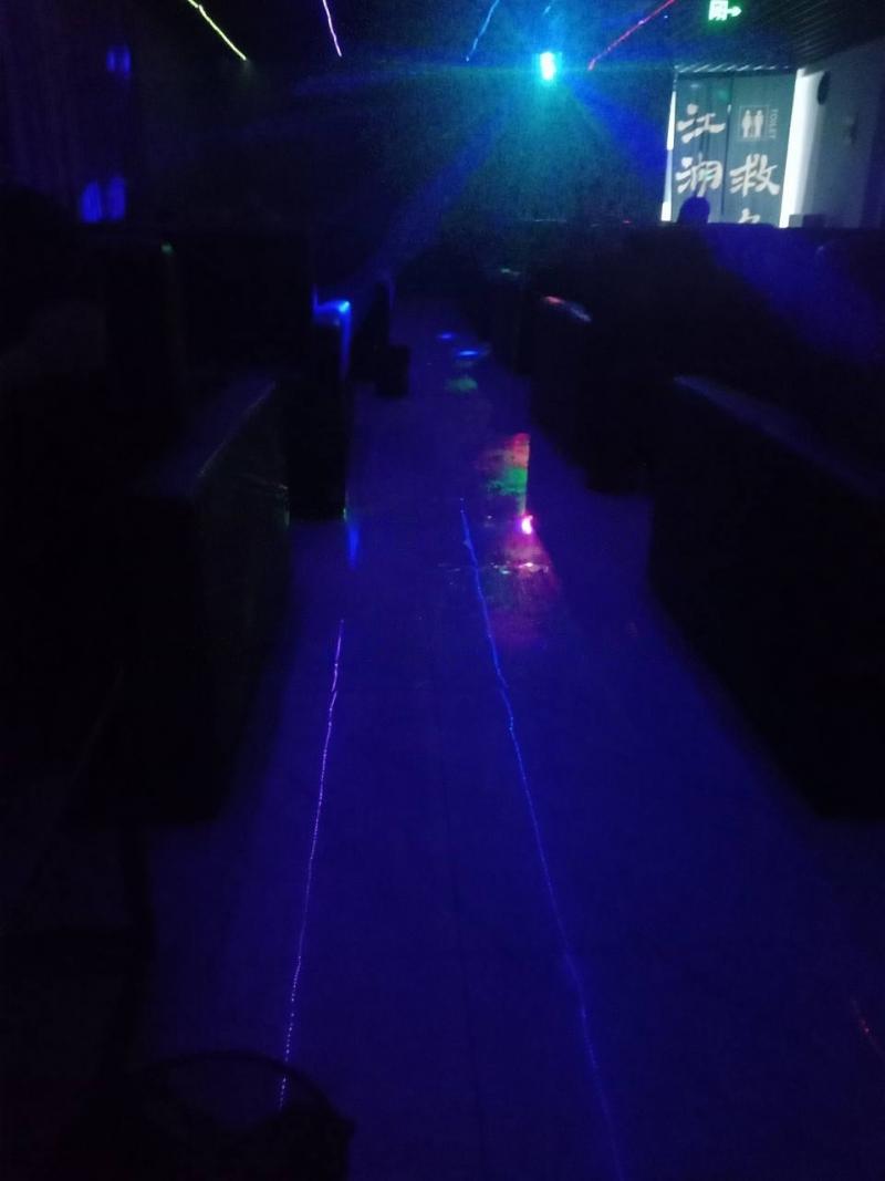 弋江南漫步街中间位置三楼蓝堡娱